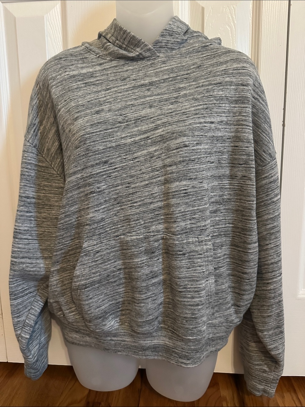 Pink by Victoria’s Secret Women’s Lightweight Gray Hooded Sweatshirt Hoodie XS